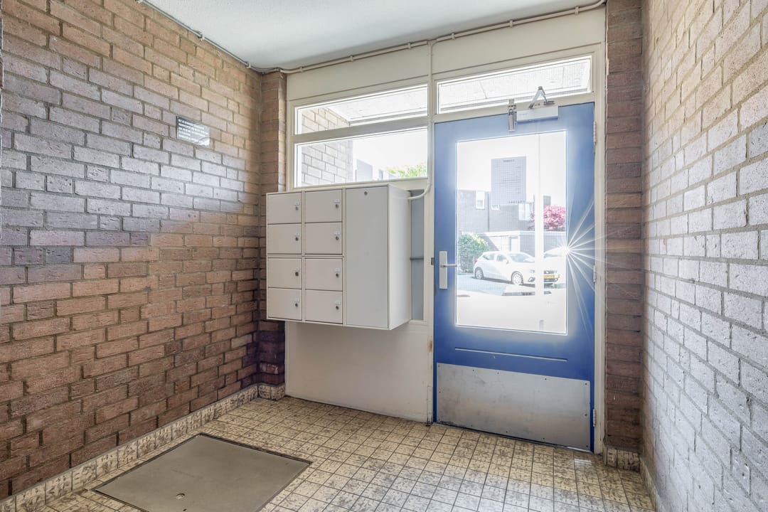 Photo 7 of Ringspoor 128