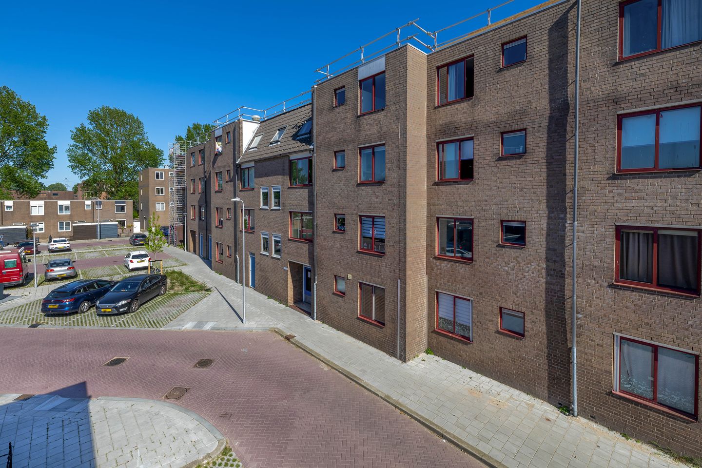 Photo 34 of Ringspoor 128