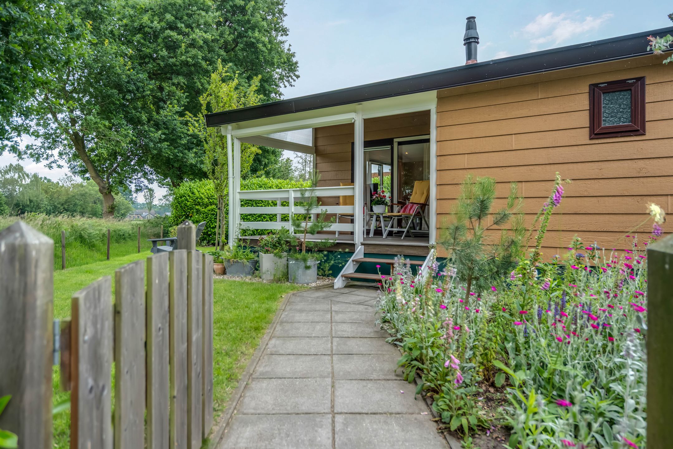 2-bedroom freehold villa in Sint Jansklooster — photo 3 of 5