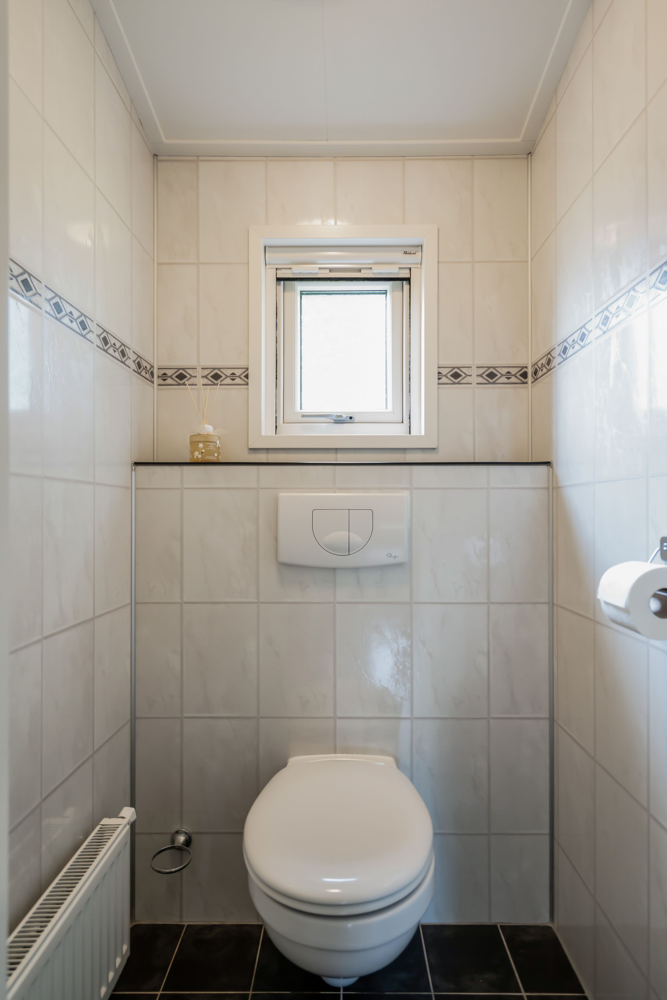 Photo 42 of Heetveld 1-R42