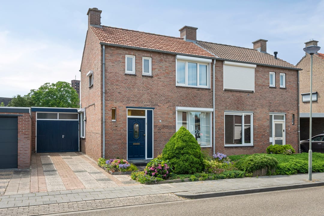 Photo 1 of Pastoor Janssenlaan 10