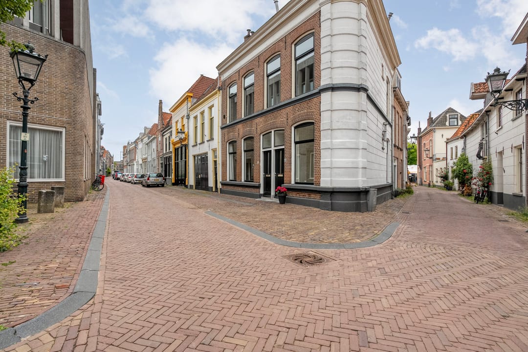 Photo 16 of Buiten Nieuwstraat 48