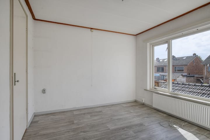 Tussenwoning te koop: Van Speyklaan 288, Harderwijk