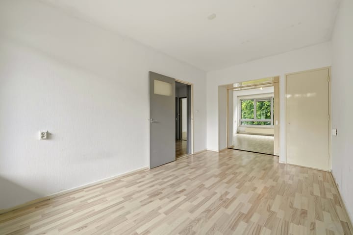 Photo 3 of Parelmoerhorst 184