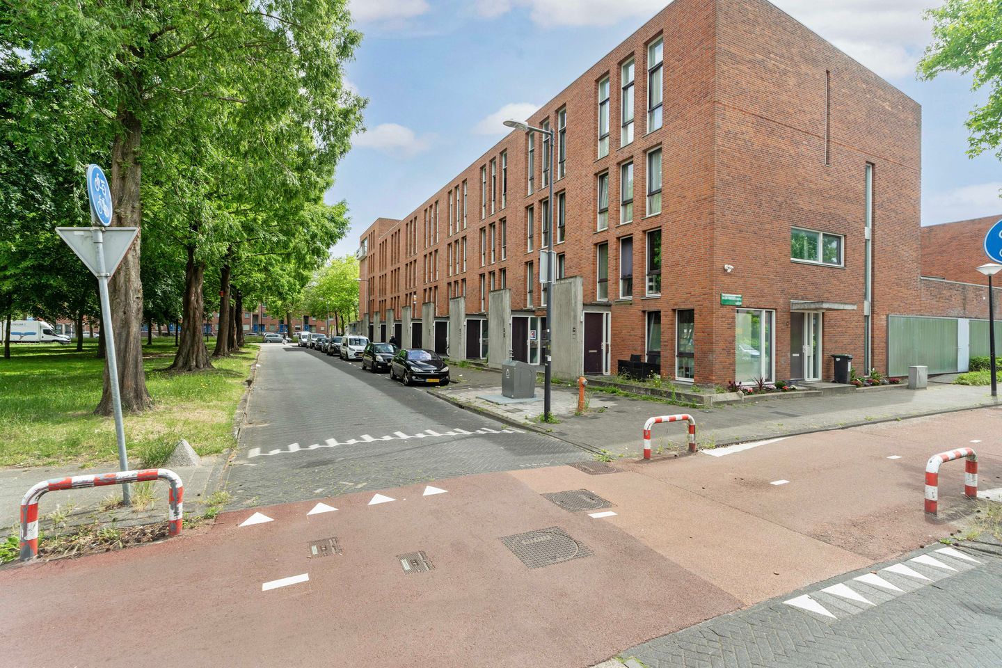 Foto 44 van Raden Adjeng Kartinistraat 15