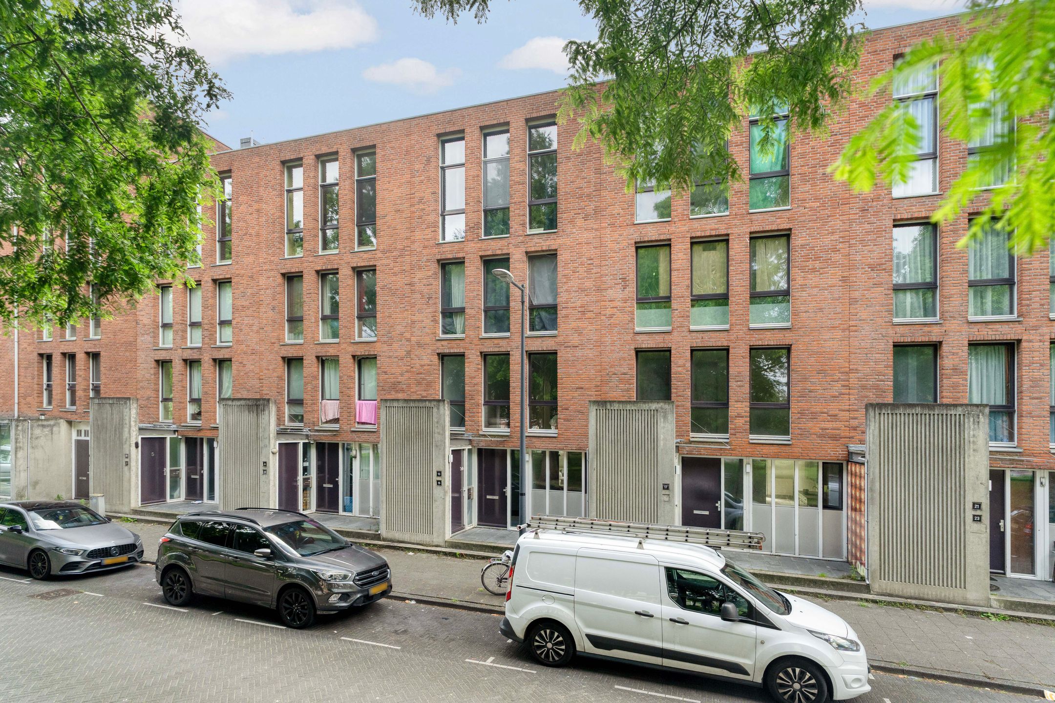 Raden Adjeng Kartinistraat 15 