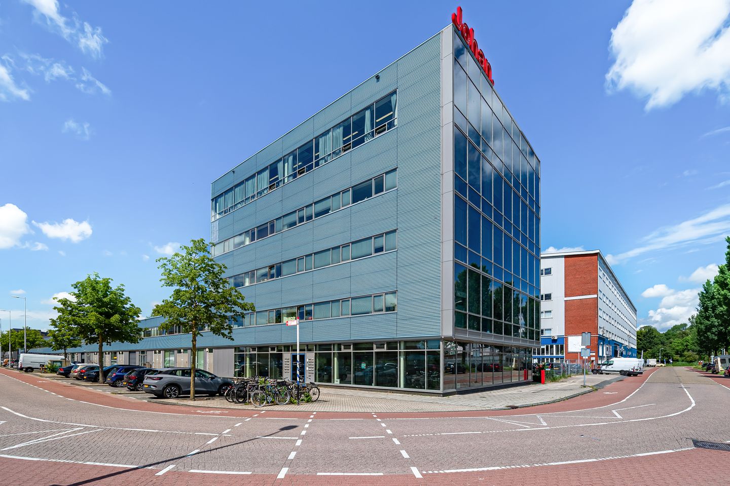 View photo 3 of Johan van Hasseltweg 2-E1