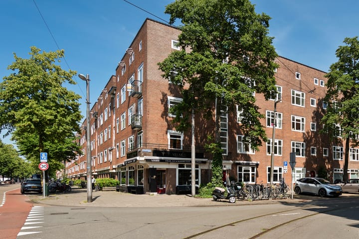 Photo 4 of Turnerstraat 27-D