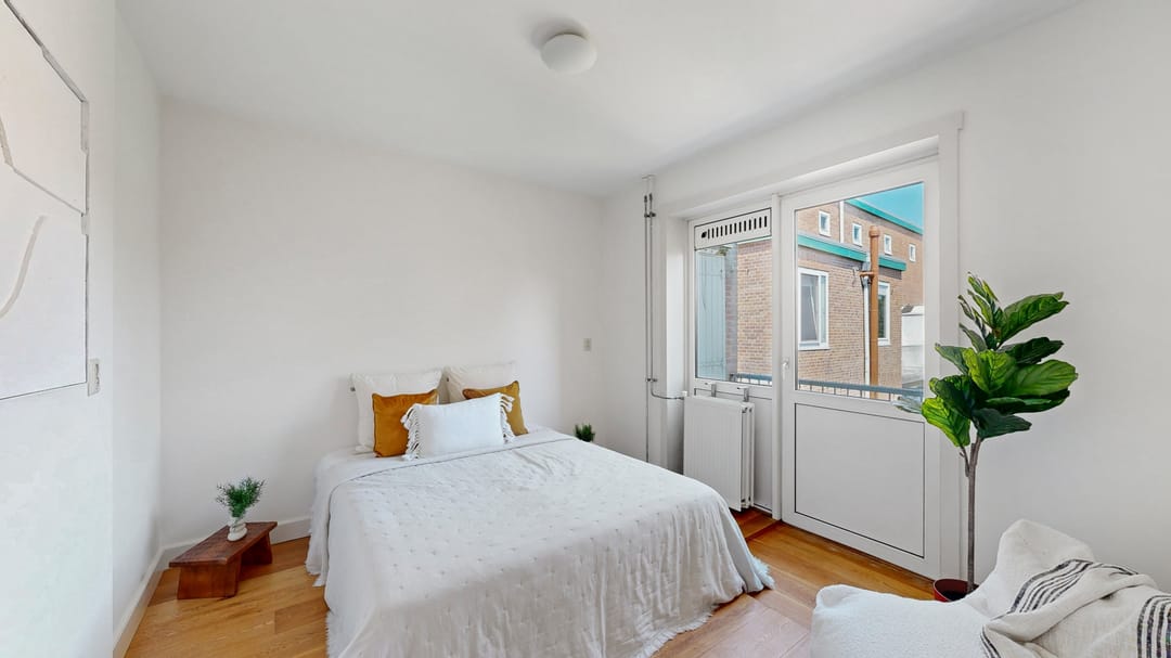 Photo 16 of Turnerstraat 27-D