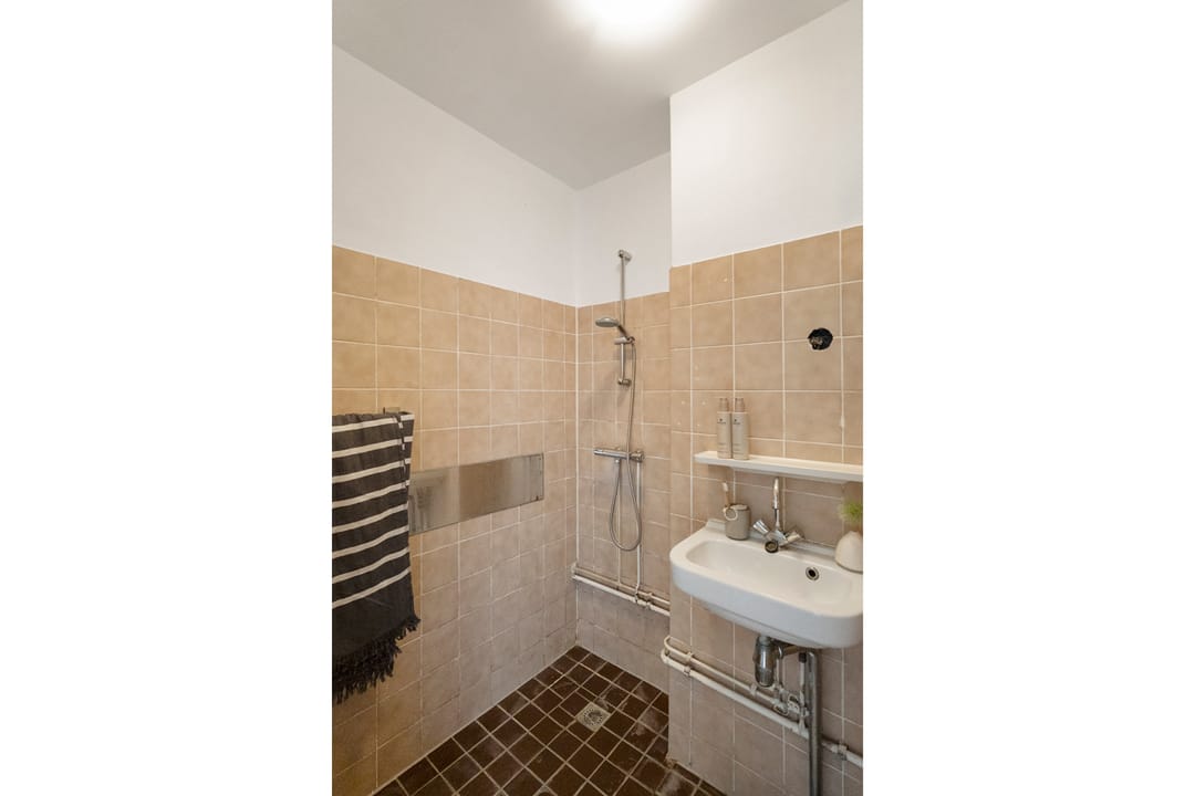 Photo 23 of Turnerstraat 27-D