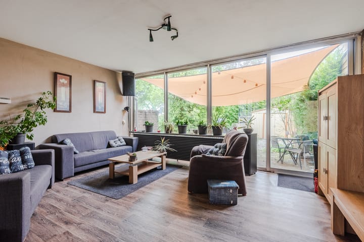 Hoekwoning te koop: Oude Vlie 144, Emmeloord