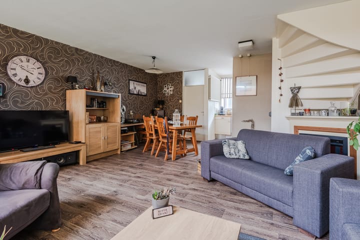 Hoekwoning te koop: Oude Vlie 144, Emmeloord