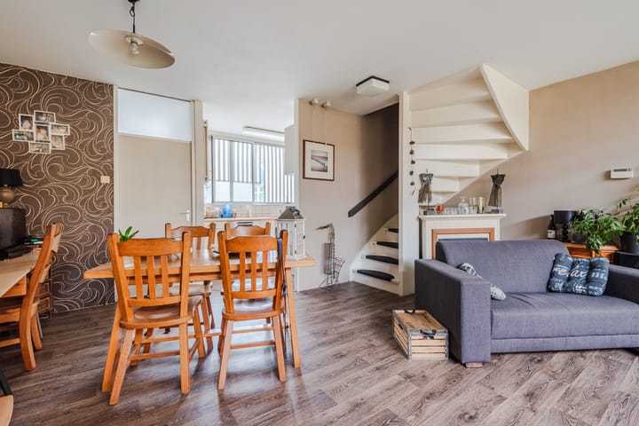 Hoekwoning te koop: Oude Vlie 144, Emmeloord