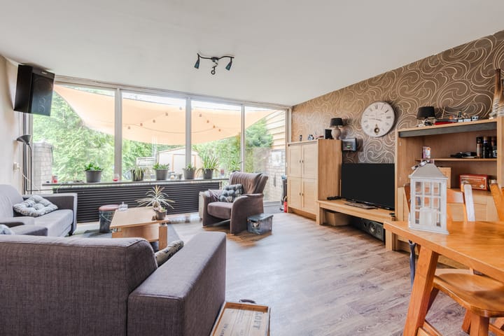 Hoekwoning te koop: Oude Vlie 144, Emmeloord