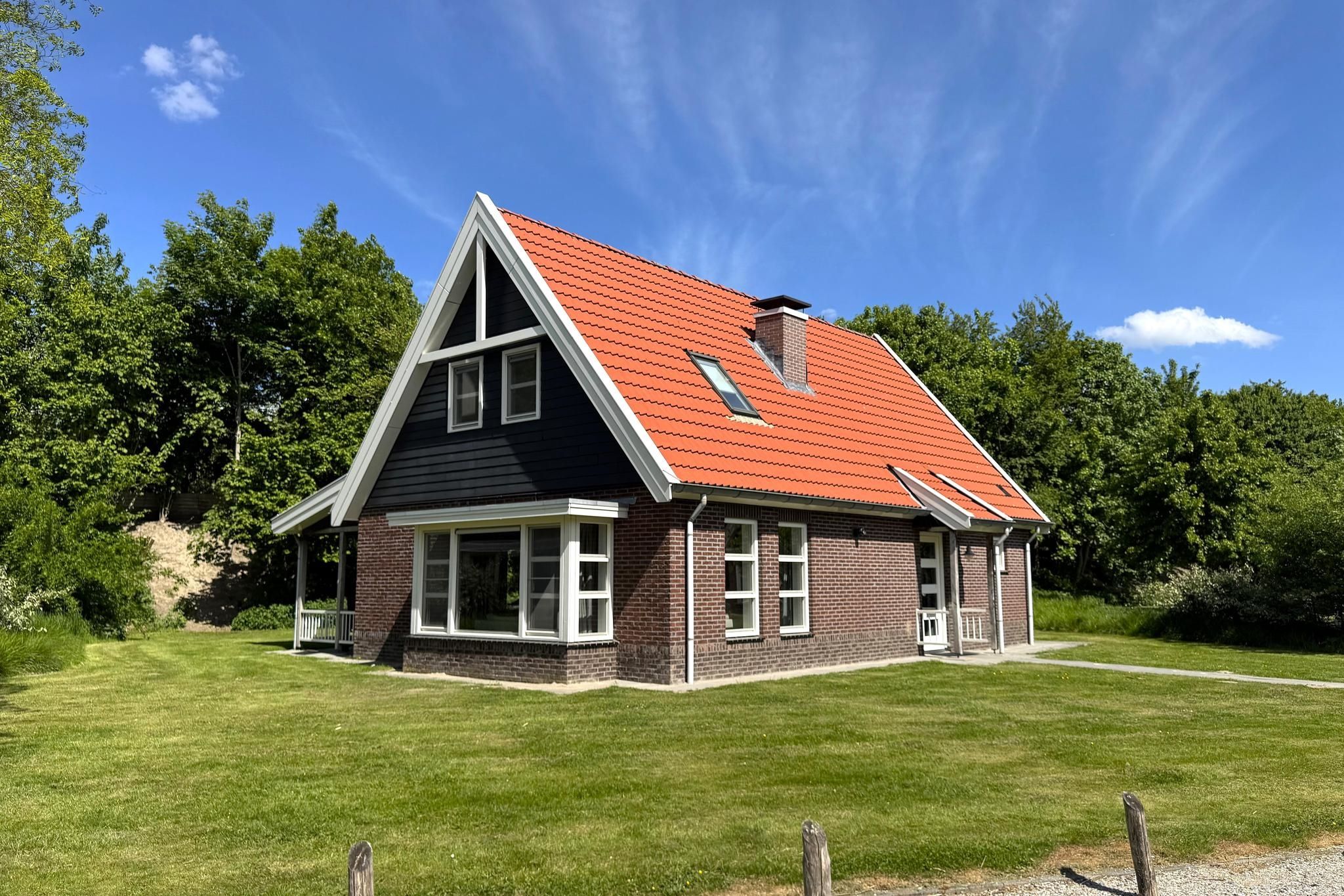 4-bedroom freehold villa in Biddinghuizen — photo 3 of 5
