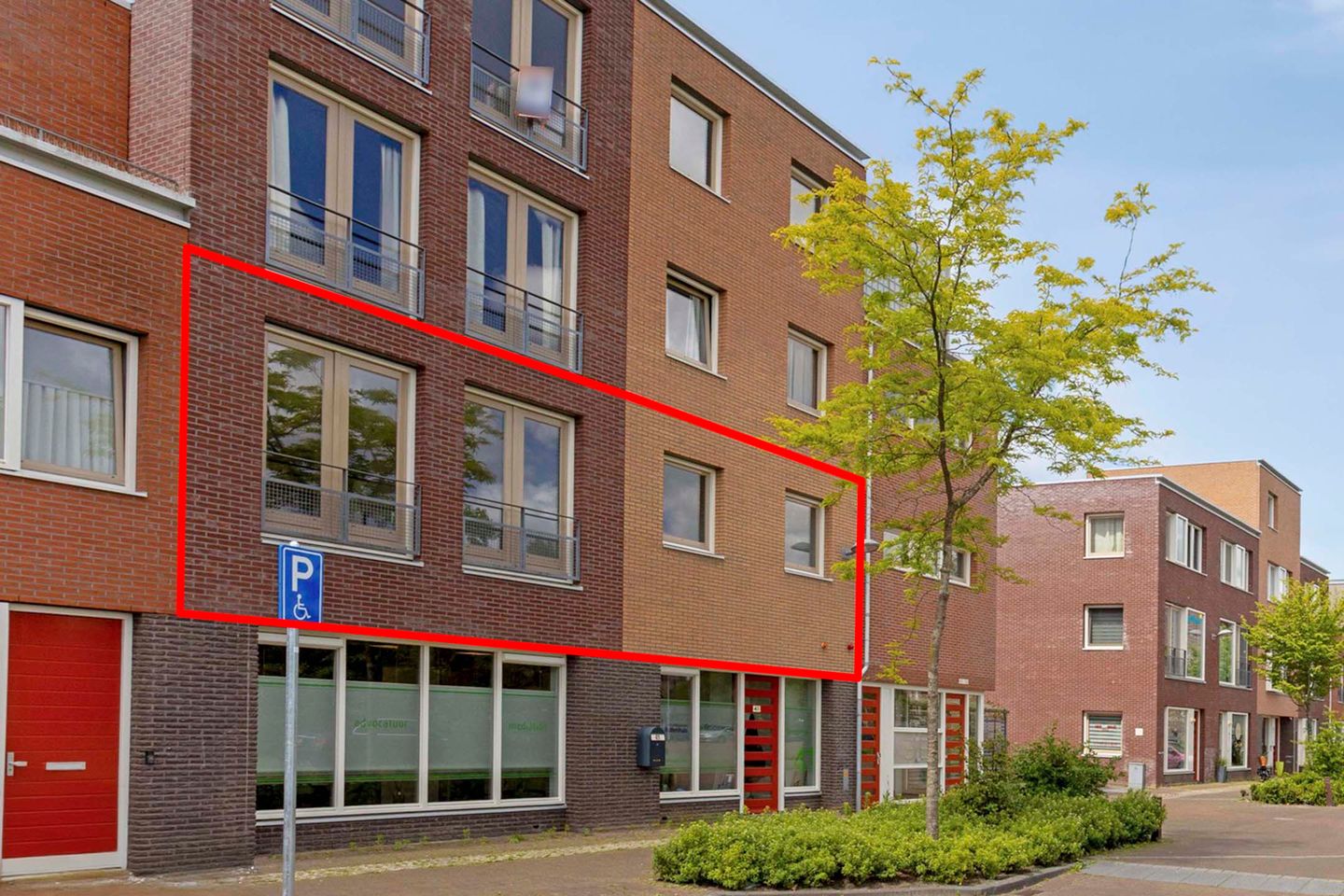 Foto 1 van Elemastraat 45