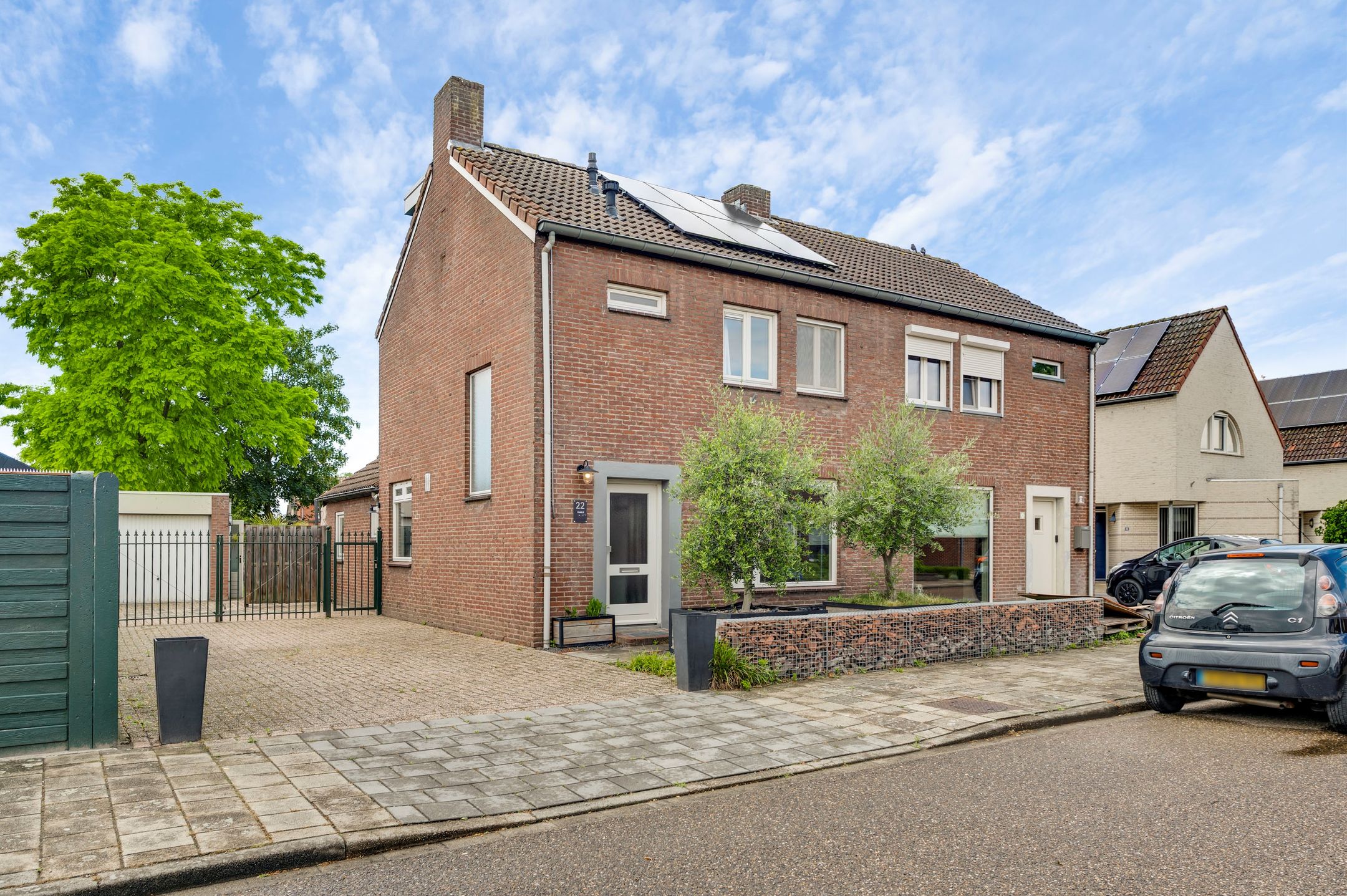 Foto 42 van Burg. van Udenstraat 22