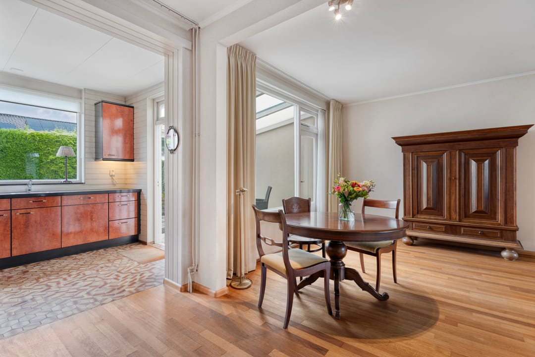 Photo 11 of Noordeinde 71