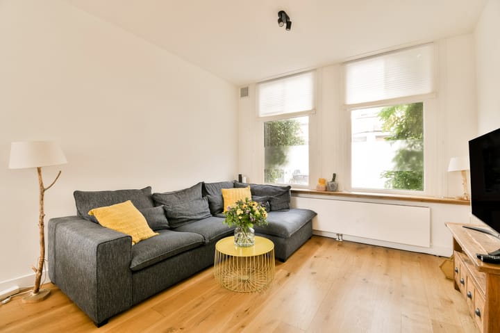 Tussenwoning te koop: Esschilderstraat 9, Haarlem