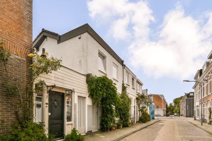 Tussenwoning te koop: Esschilderstraat 9, Haarlem