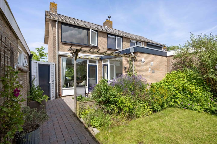 Photo 2 of Farmsumerzijl 15