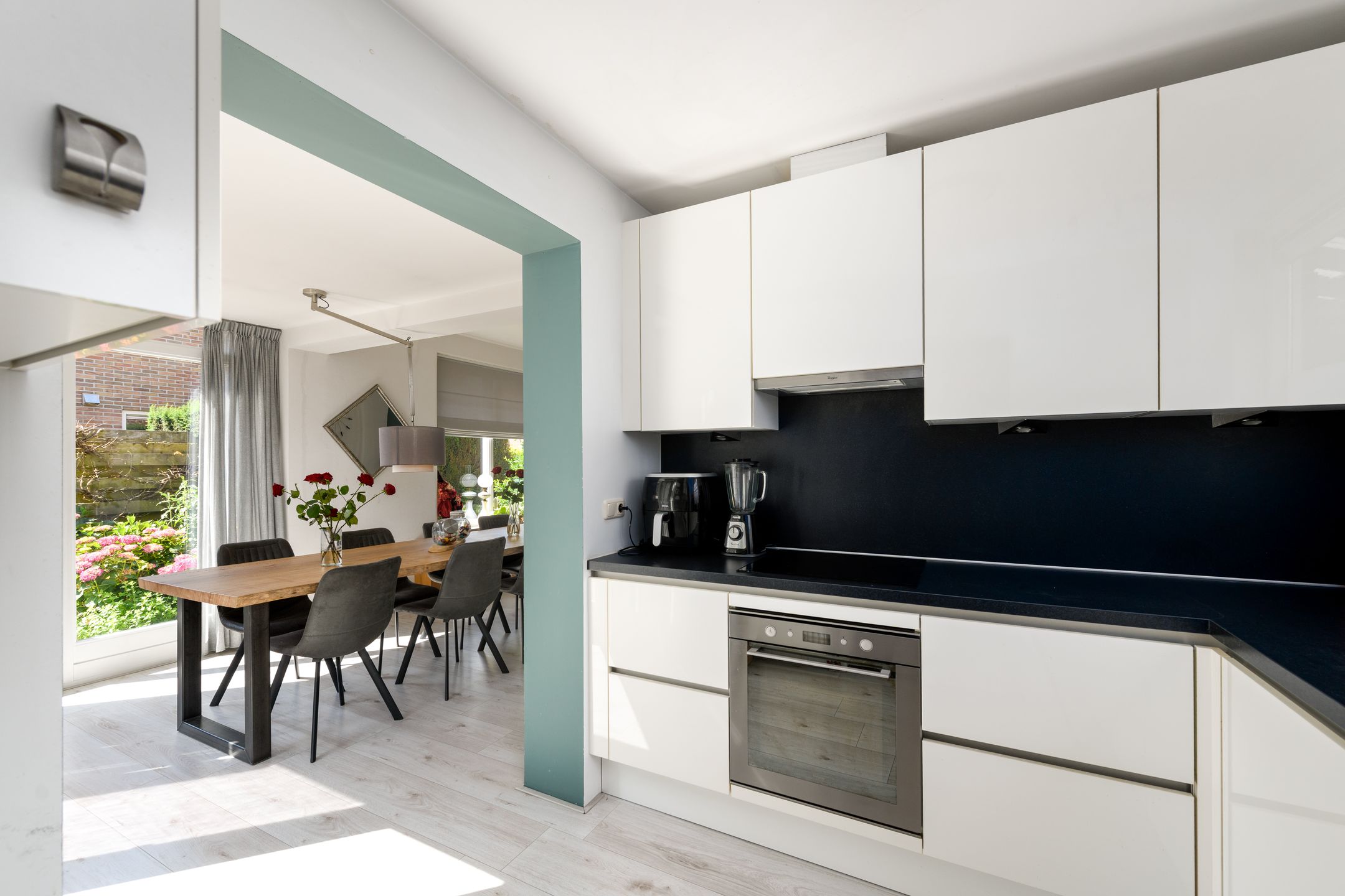 Photo 12 of Leliestraat 48