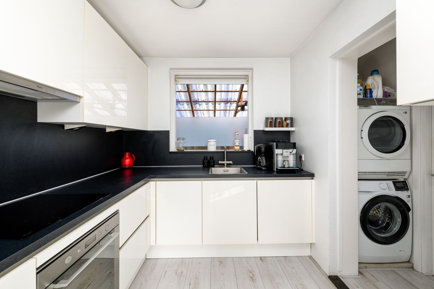 Photo 14 of Leliestraat 48