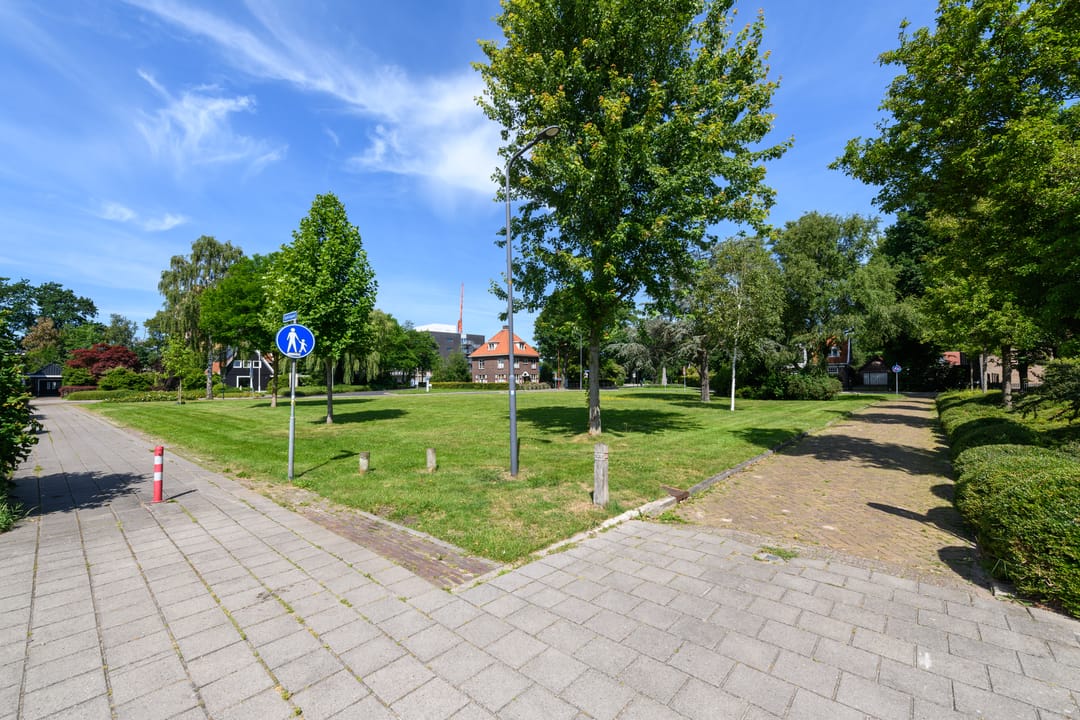 Photo 37 of Leliestraat 48