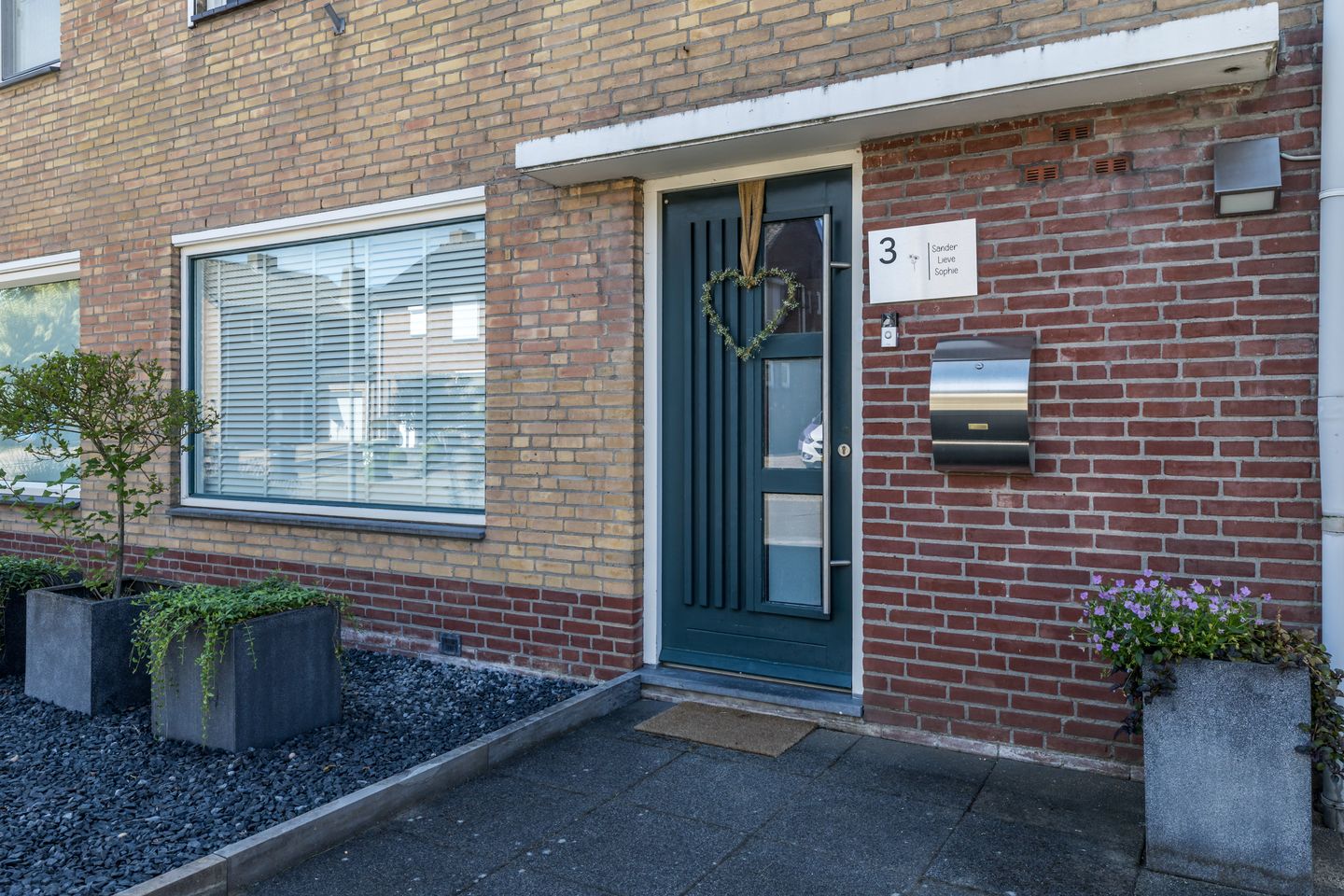 Photo 35 of Irenestraat 3