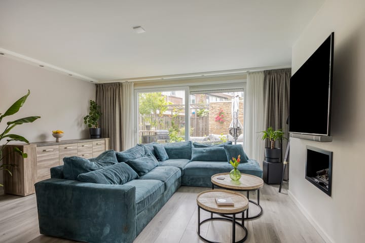 Tussenwoning te koop: Dr. J. Presserstraat 52, 'S-Gravenhage