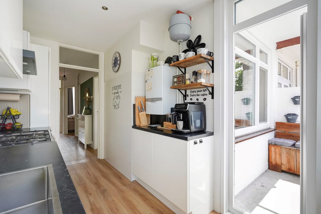 Photo 28 of Brinckerinckstraat 84