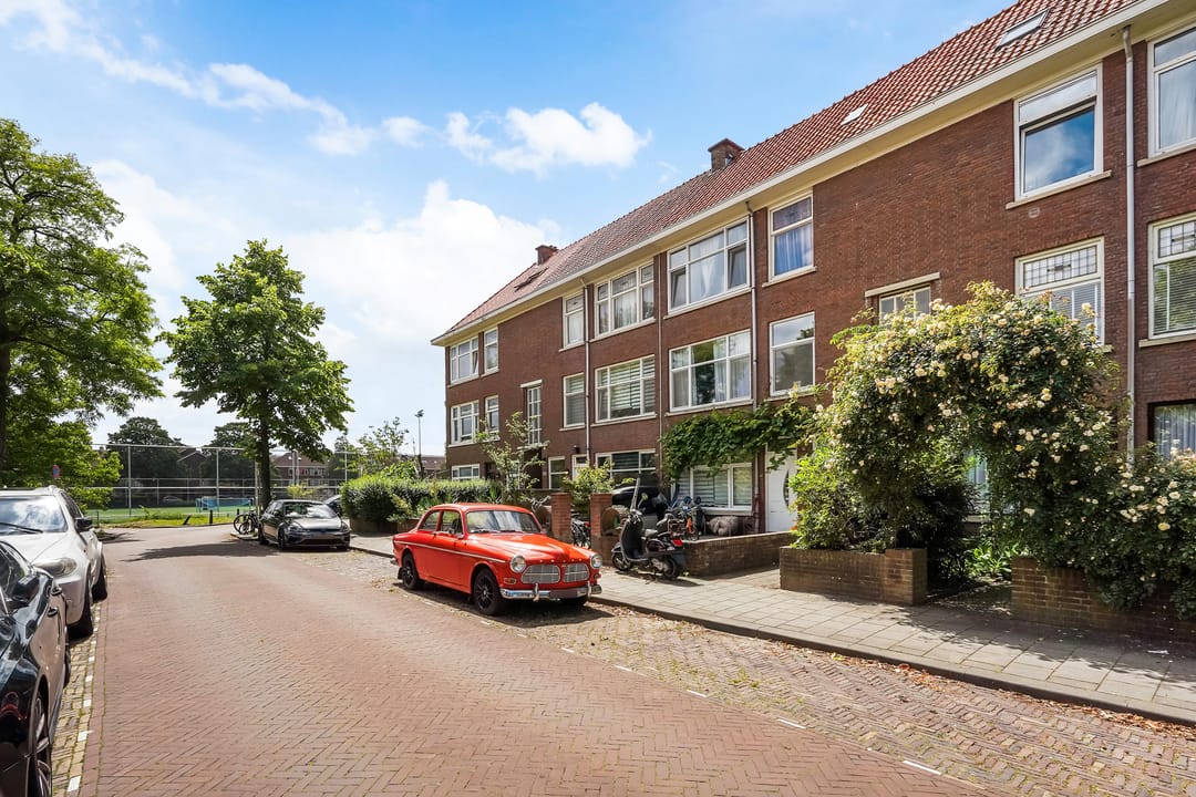 Photo 8 of Brinckerinckstraat 84
