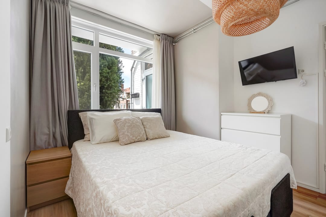 Photo 32 of Brinckerinckstraat 84