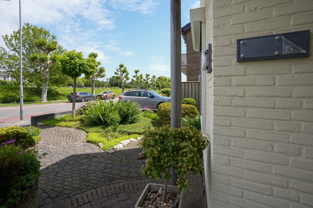 Photo 8 of Spoorlaan 35