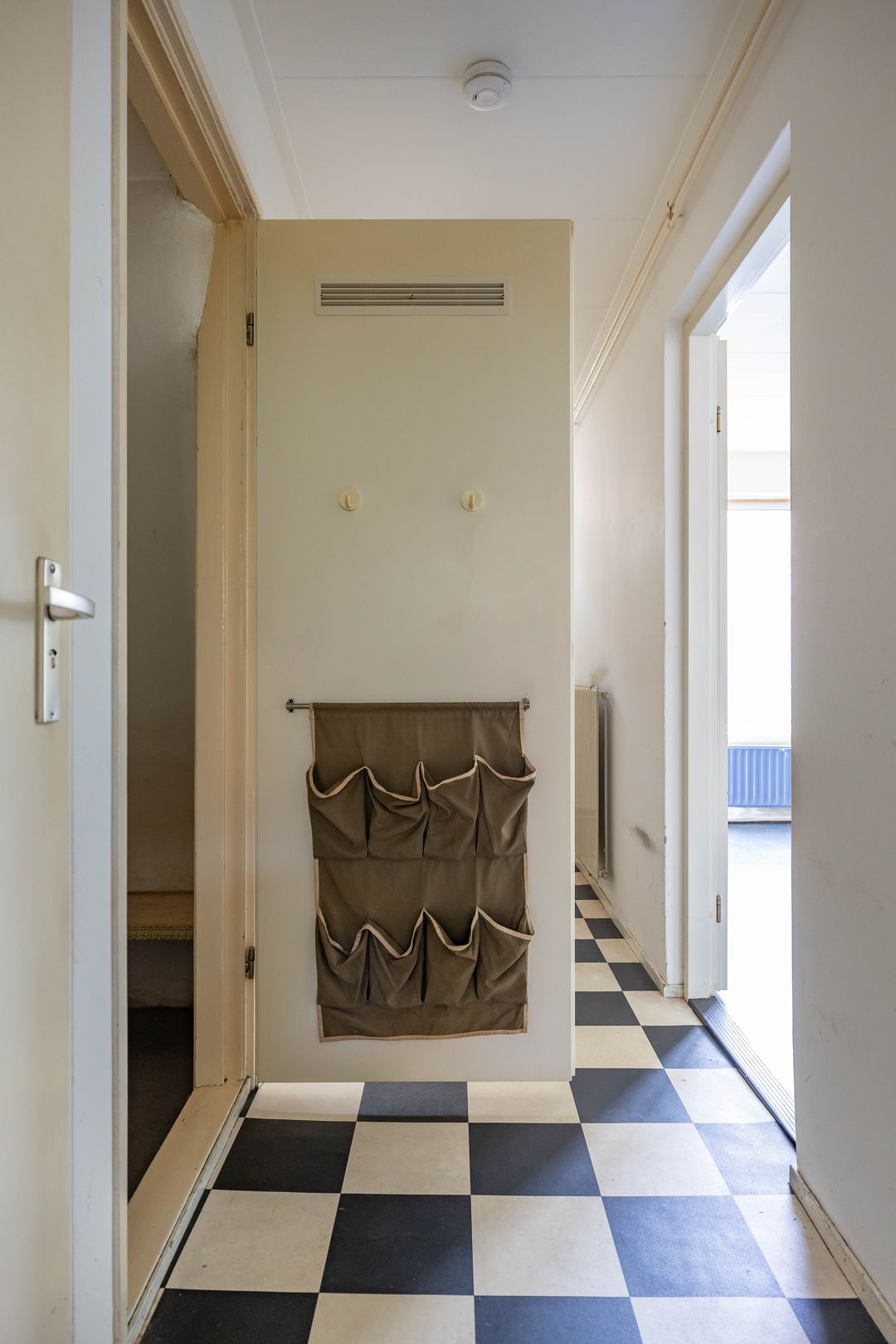 Photo 23 of Amalia van Solmsstraat 44