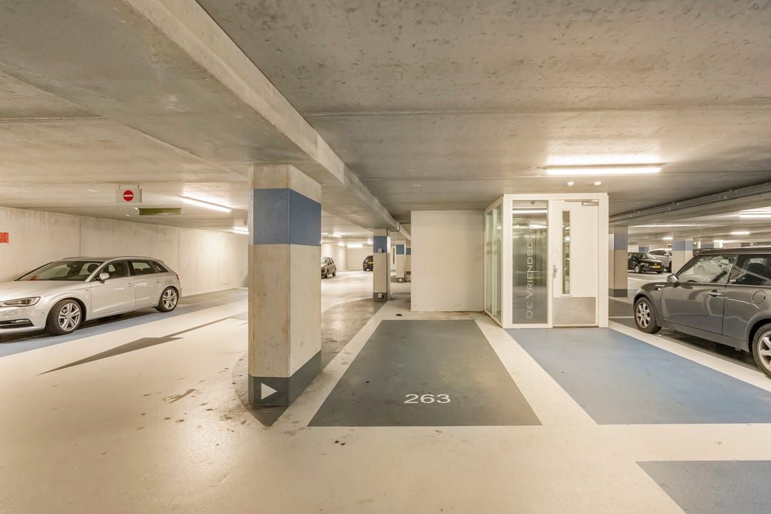 Photo 32 of Tollensstraat 53-L