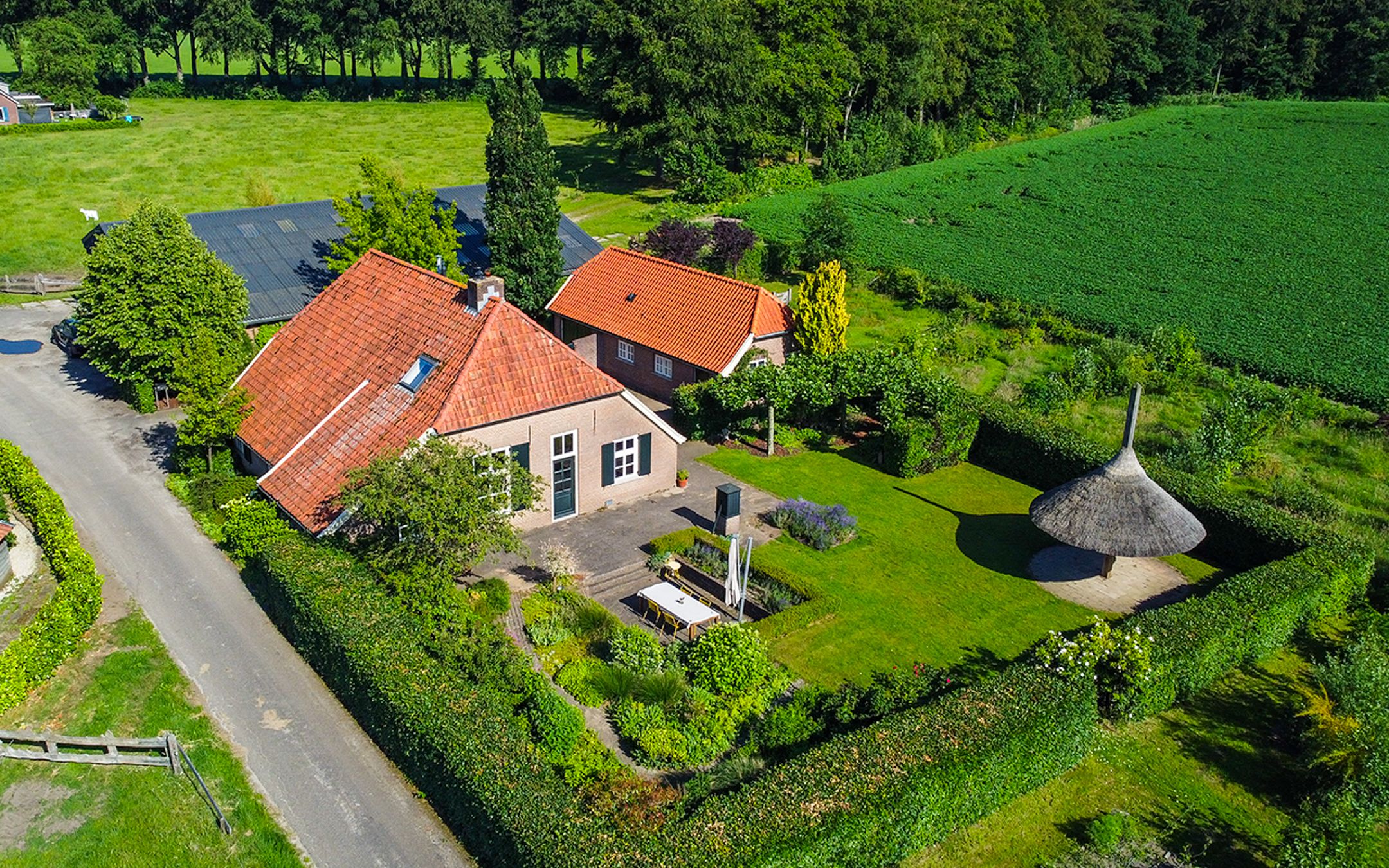 Hulzerdijk 9 