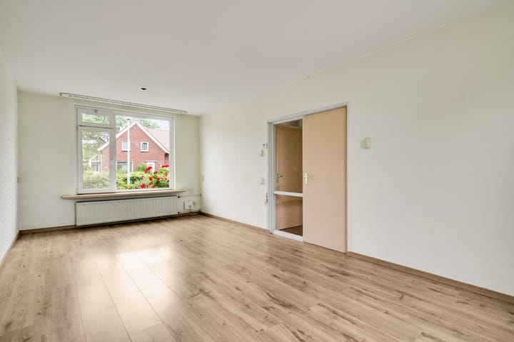 Photo 2 of Molenveldweg 33