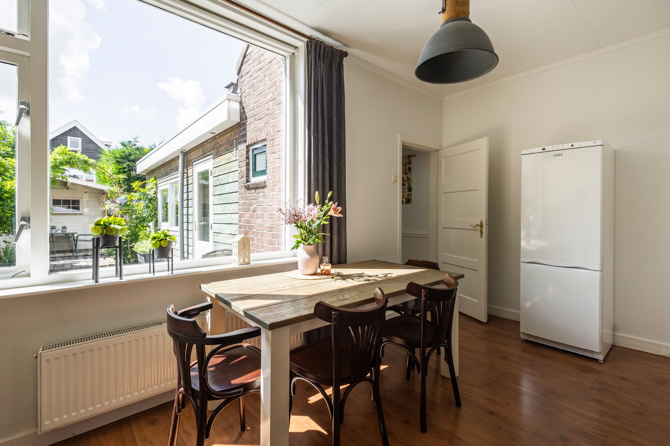 Photo 9 of Willemstraat 3