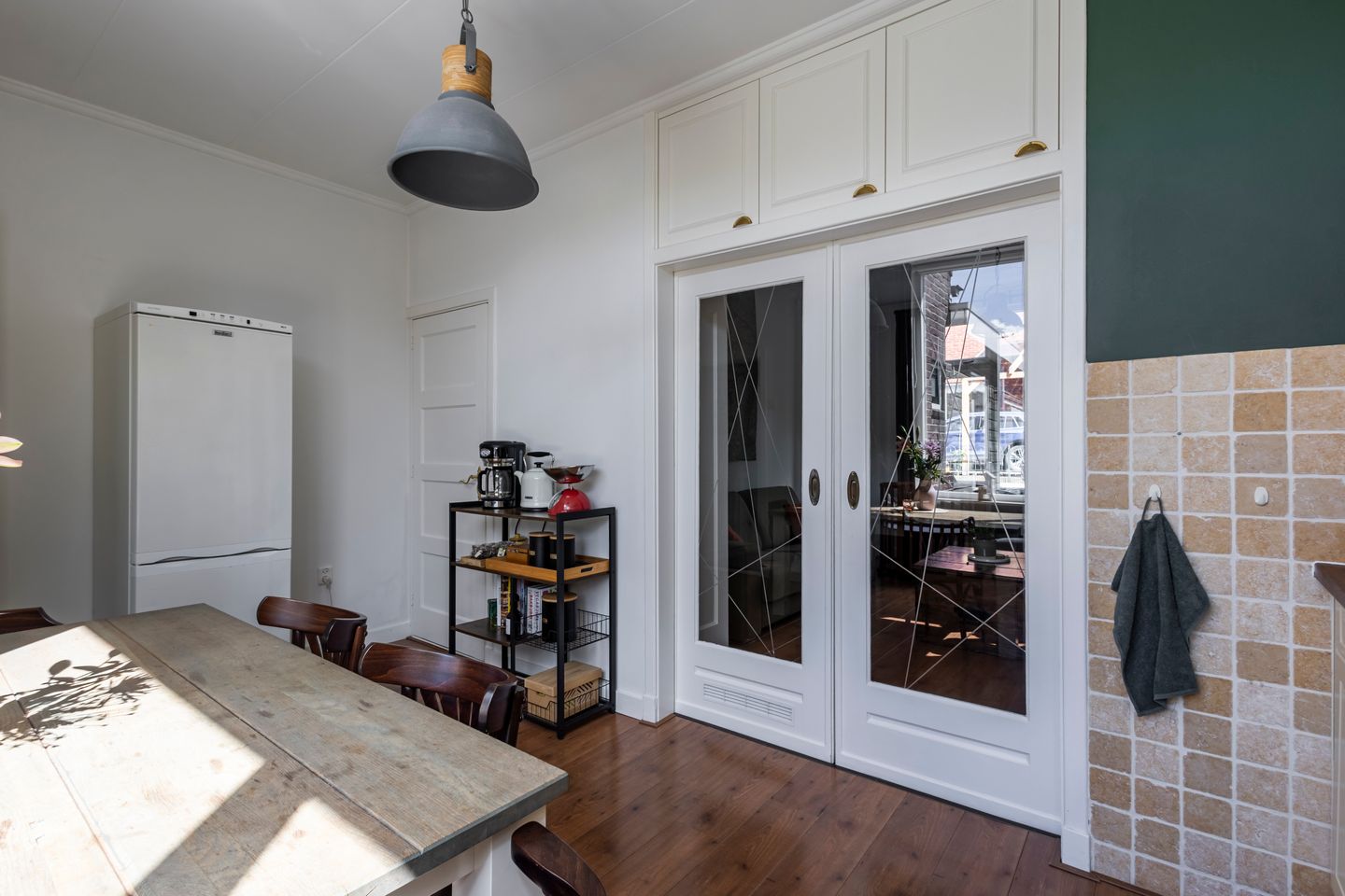 Photo 10 of Willemstraat 3