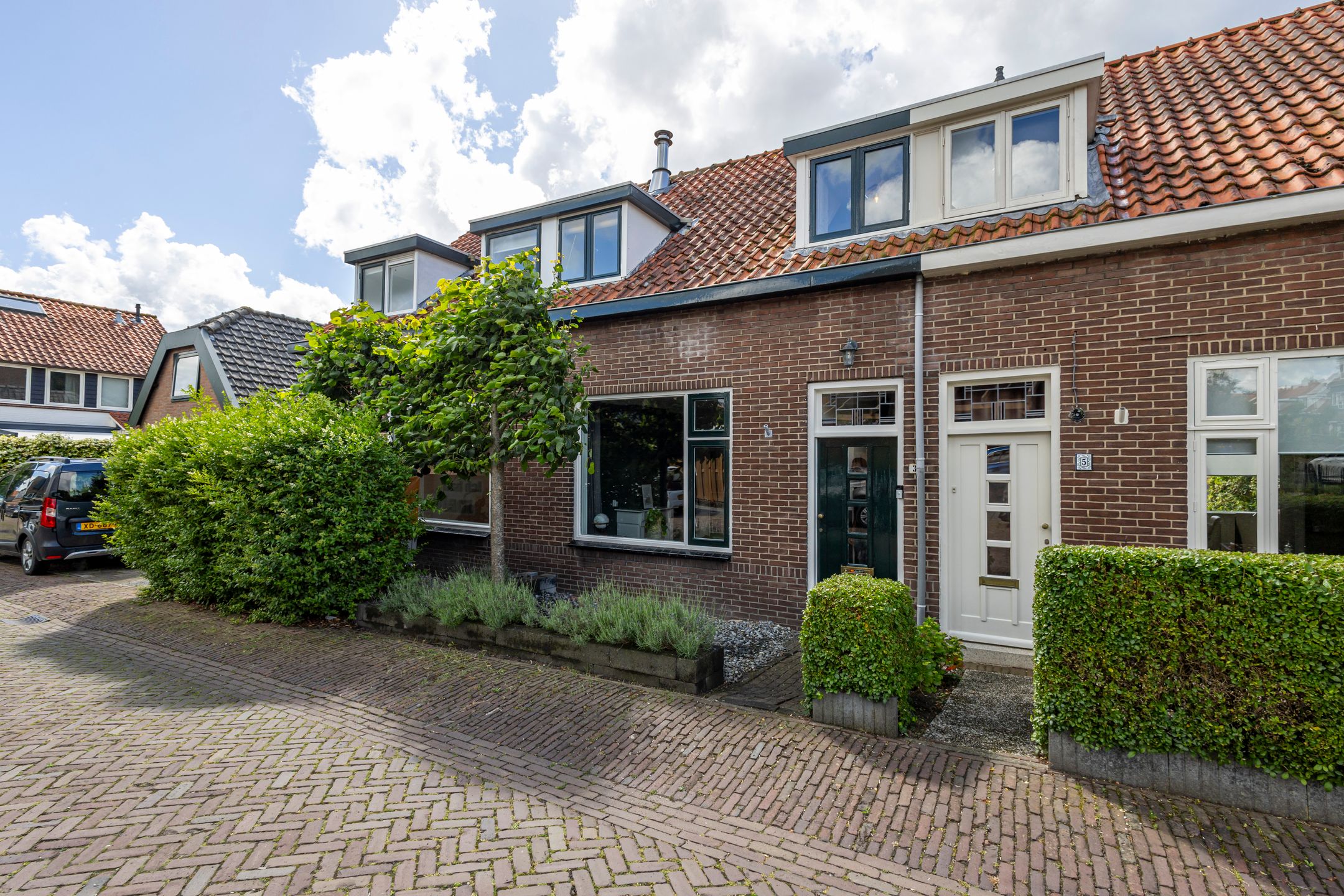 Photo 27 of Willemstraat 3