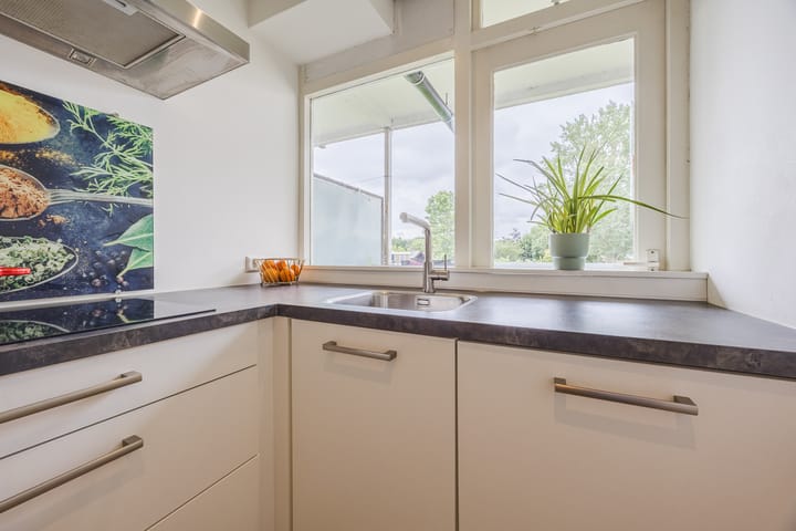 Appartement te koop: Van Wijngaardenlaan 142, Rotterdam