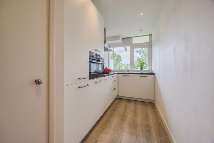 Appartement te koop: Van Wijngaardenlaan 142, Rotterdam