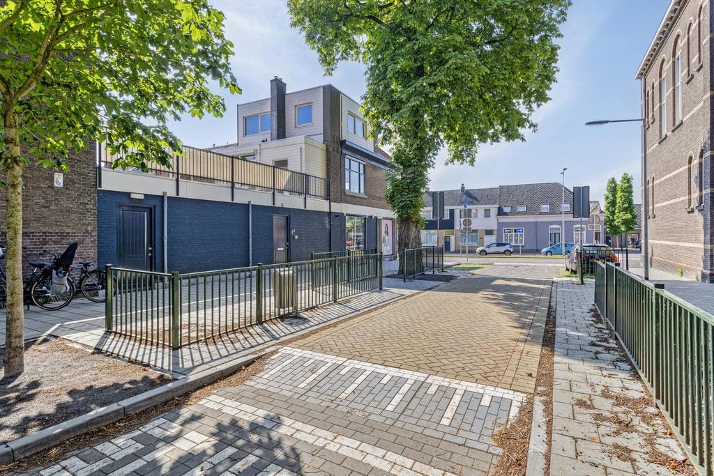 Photo 6 of Thomas de Rouckstraat 2-A