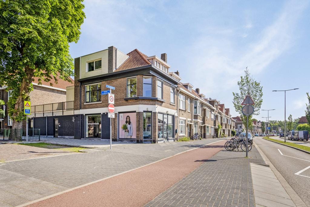 Photo 2 of Thomas de Rouckstraat 2-A