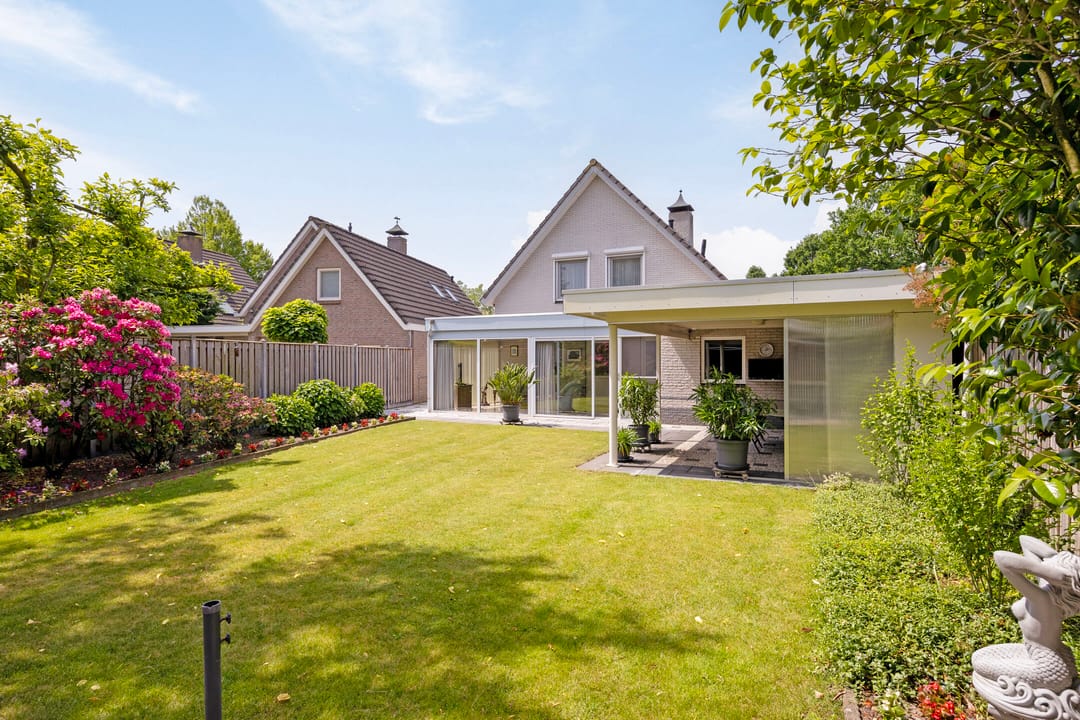 Photo 52 of Regent Smitsstraat 52