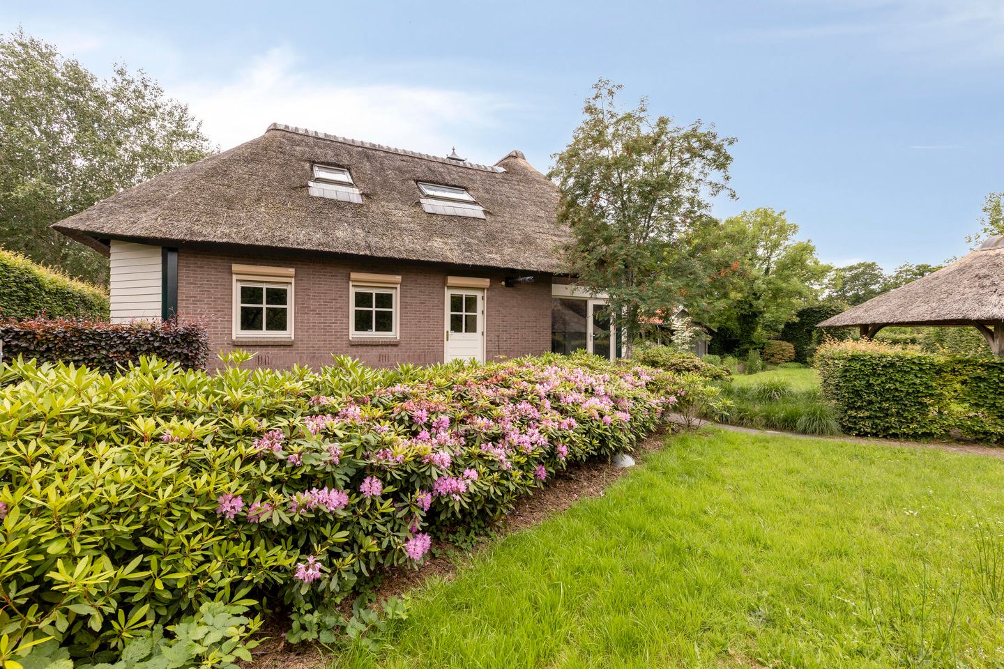 Photo 4 of Van Dedemlaan 19
