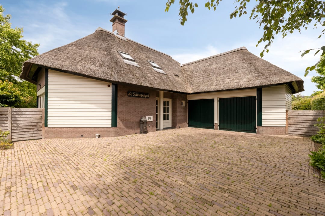 Photo 2 of Van Dedemlaan 19