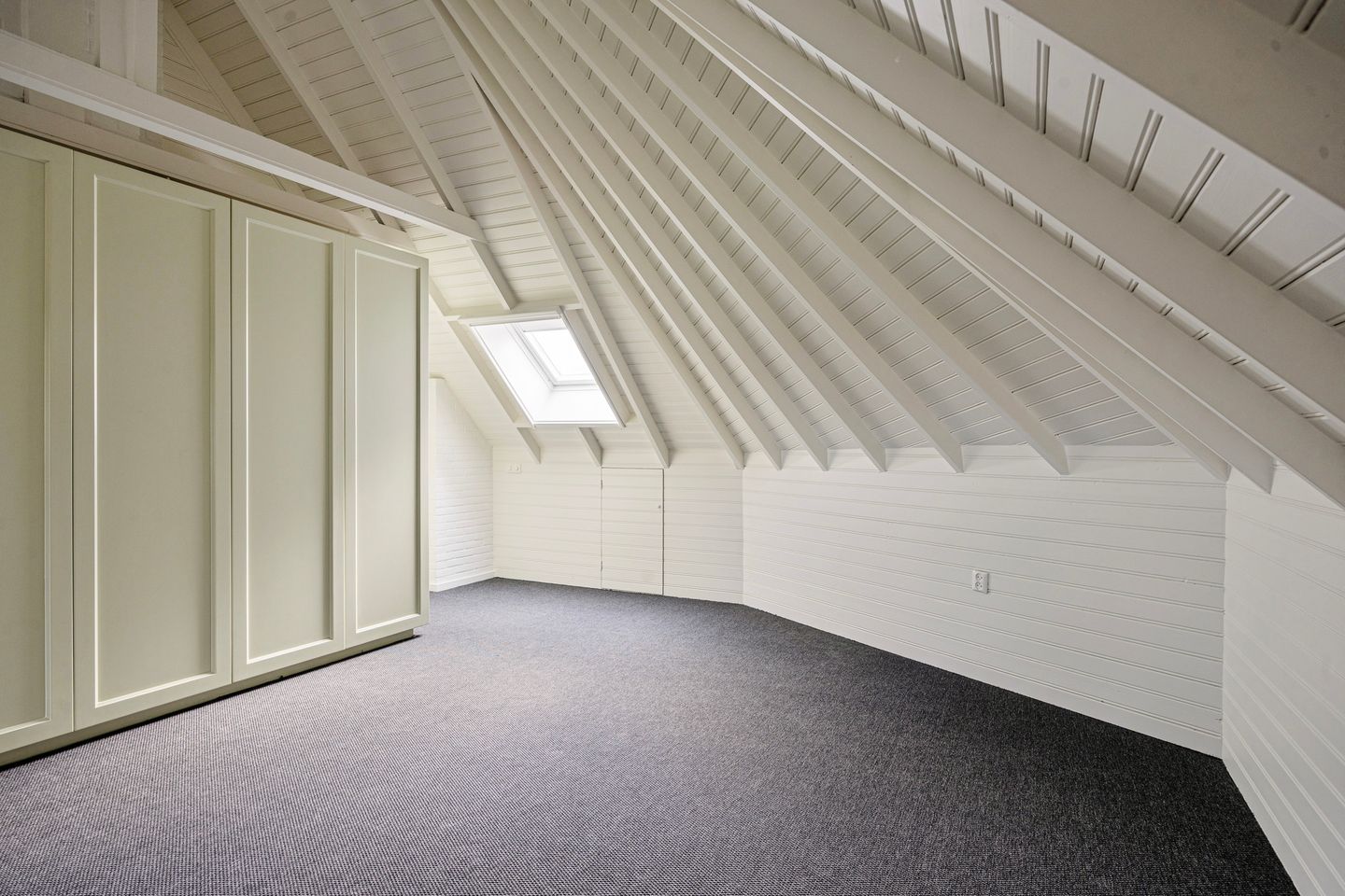Photo 29 of Van Dedemlaan 19