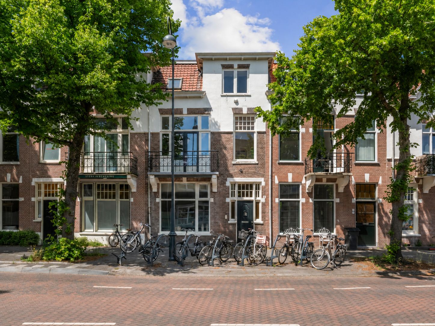 Velserstraat 6 